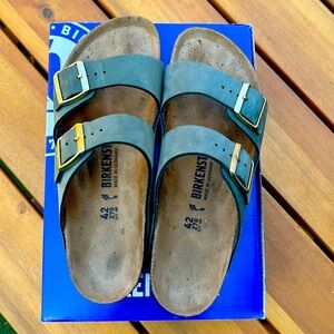 Like New Arizona Birkenstock Sz 11N!